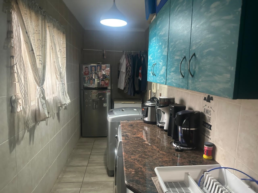 5 Bedroom Property for Sale in Waterval East North West